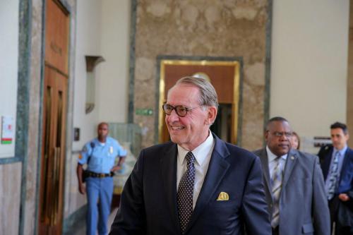 ADJNU - NATIONS-UNIES (12) 16209845270 l